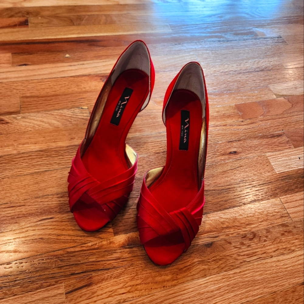 Nina red satin shoes. Size 9.
